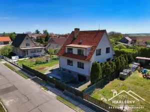 Prodej rodinného domu, Bělušice, 200 m2