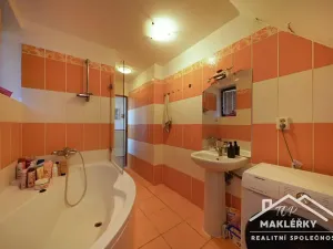 Prodej rodinného domu, Bělušice, 200 m2