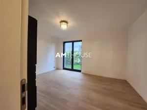 Pronájem bytu 2+kk, Praha - Libeň, Menclova, 69 m2