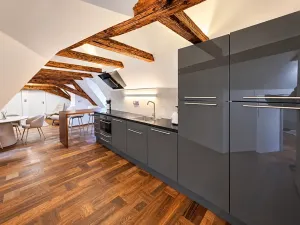 Pronájem apartmánu, Praha - Malá Strana, Malostranské náměstí, 117 m2