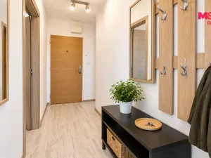 Pronájem bytu 1+kk, Praha - Modřany, Pertoldova, 31 m2