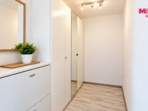 Pronájem bytu 1+kk, Praha - Modřany, Pertoldova, 31 m2