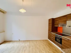 Prodej bytu 2+kk, Velešín, Sídliště, 42 m2