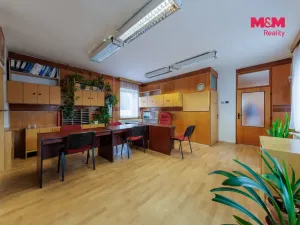 Prodej kanceláře, Karlovy Vary - Stará Role, 900 m2