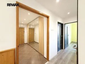 Prodej bytu 4+1, Deštná, U hřiště, 86 m2