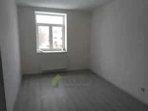 Pronájem bytu 1+kk, Milovice, Slepá, 26 m2