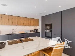 Prodej bytu 5+kk, Marbella, Španělsko, 180 m2