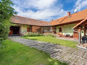 Prodej vícegeneračního domu, Pelhřimov, 300 m2