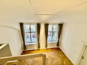 Pronájem bytu 1+kk, Praha - Vinohrady, Lublaňská, 28 m2
