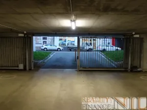 Pronájem garážového stání, Plzeň, Kollárova, 10 m2