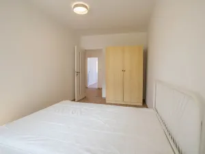 Pronájem bytu 3+1, Praha - Žižkov, Ostromečská, 83 m2