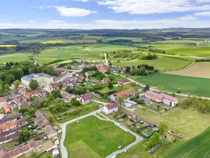 Prodej činžovního domu, Staré Hobzí, 1650 m2