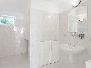 Pronájem rodinného domu, Benátky, 241 m2