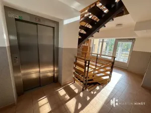 Pronájem bytu 2+kk, Praha - Hlubočepy, Devonská, 49 m2