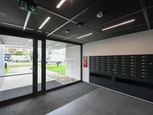 Pronájem garáže, Praha - Vysočany, Oktábcových, 15 m2
