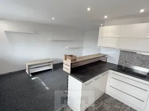 Pronájem bytu 3+kk, Kladno, Italská, 61 m2