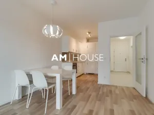 Prodej bytu 2+kk, Praha - Strašnice, Zvěřinova, 60 m2