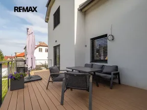 Pronájem bytu 5+kk, Říčany, Táborská, 199 m2