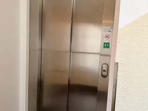 Pronájem bytu 2+kk, Praha - Žižkov, Křišťanova, 58 m2