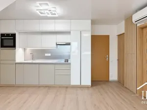 Pronájem bytu 2+kk, Děčín, Liliová, 36 m2