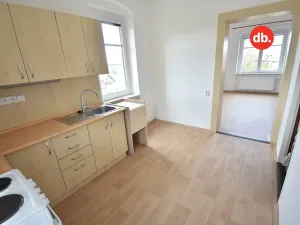 Pronájem bytu 1+1, Karlovy Vary, K Linhartu, 35 m2