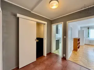 Pronájem bytu 3+1, Průhonice, Na Sídlišti III, 66 m2