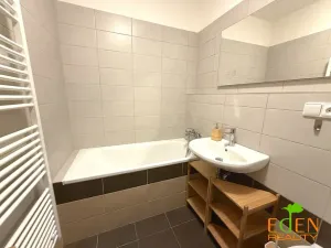 Pronájem bytu 2+kk, Plzeň, Vochovská, 43 m2