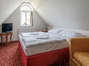 Prodej ubytování, Karlovy Vary, Zahradní, 6150 m2