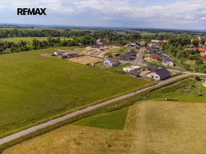 Prodej pozemku pro bydlení, Uhersko, 4264 m2