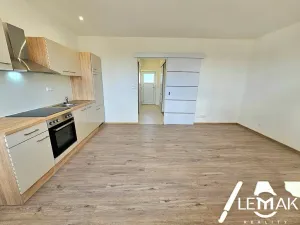 Prodej bytu 1+1, Olomouc, Kanadská, 36 m2