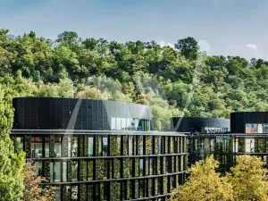 Pronájem kanceláře, Praha - Karlín, Pernerova, 374 m2
