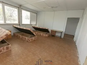 Prodej komerční nemovitosti, Obrnice, 600 m2