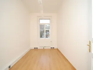 Pronájem kanceláře, Praha - Vinohrady, náměstí Míru, 92 m2