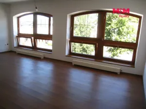 Prodej rodinného domu, Frenštát pod Radhoštěm, nám. Míru, 900 m2