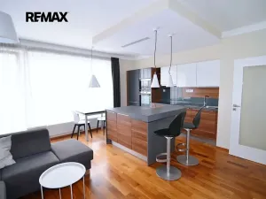 Pronájem bytu 2+kk, Praha - Jinonice, Laténská, 68 m2