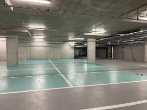 Pronájem garážového stání, Brno, Fuchsova, 13 m2