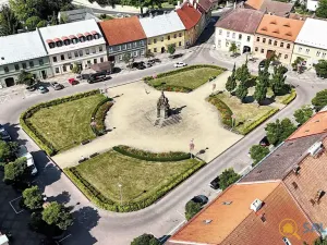 Prodej ubytování, Doksy, Tyršovo náměstí, 1342 m2
