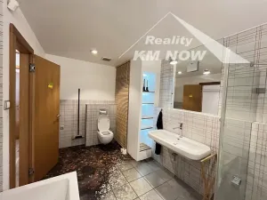 Pronájem bytu 3+kk, Kroměříž, náměstí Míru, 94 m2