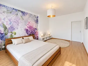 Pronájem bytu 2+1, Praha - Karlín, Křižíkova, 79 m2
