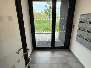 Pronájem garáže, Praha - Uhříněves, Ke kříži, 13 m2