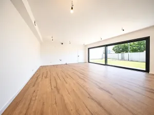 Prodej vícegeneračního domu, Šestajovice, Komenského, 275 m2