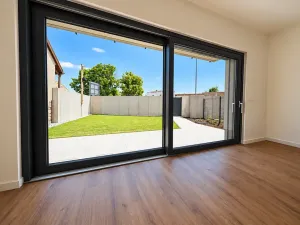Prodej vícegeneračního domu, Šestajovice, Komenského, 275 m2