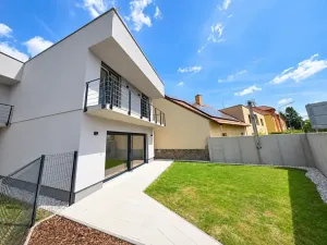 Prodej vícegeneračního domu, Šestajovice, Komenského, 275 m2