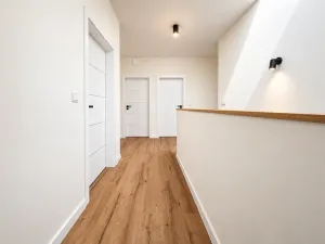 Prodej vícegeneračního domu, Šestajovice, Komenského, 275 m2