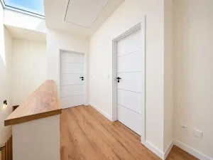 Prodej vícegeneračního domu, Šestajovice, Komenského, 275 m2