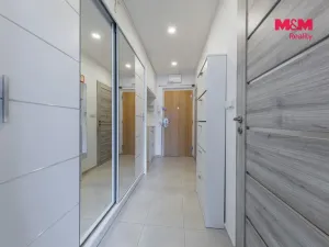 Prodej bytu 3+1, Karlovy Vary, Šumavská, 64 m2