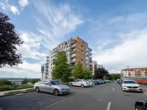Prodej bytu 2+kk, Praha - Horní Měcholupy, Padovská, 52 m2
