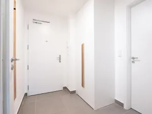 Pronájem bytu 1+kk, Praha - Prosek, Litoměřická, 32 m2