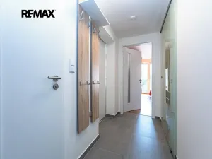 Pronájem bytu 2+kk, Praha - Holešovice, Jankovcova, 60 m2