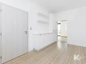 Pronájem obchodního prostoru, Pardubice, Chrudimská, 131 m2